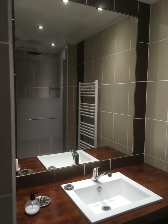 Au Tilleul Apartman Mezieres-sur-Seine Kültér fotó