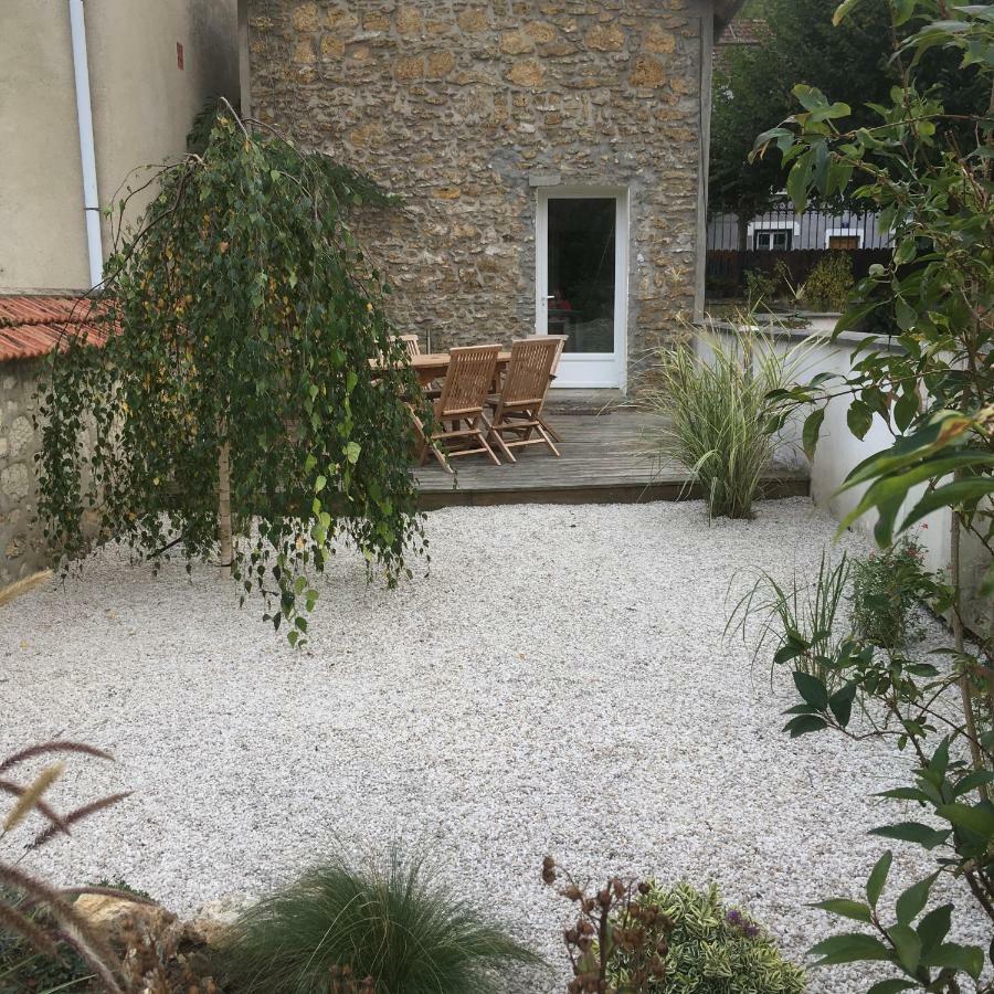 Au Tilleul Apartman Mezieres-sur-Seine Kültér fotó