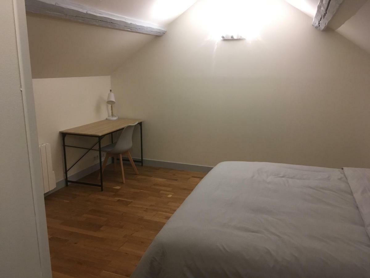 Au Tilleul Apartman Mezieres-sur-Seine Kültér fotó