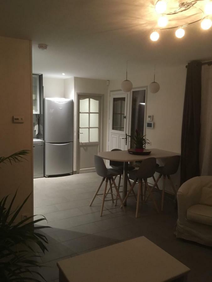Au Tilleul Apartman Mezieres-sur-Seine Kültér fotó