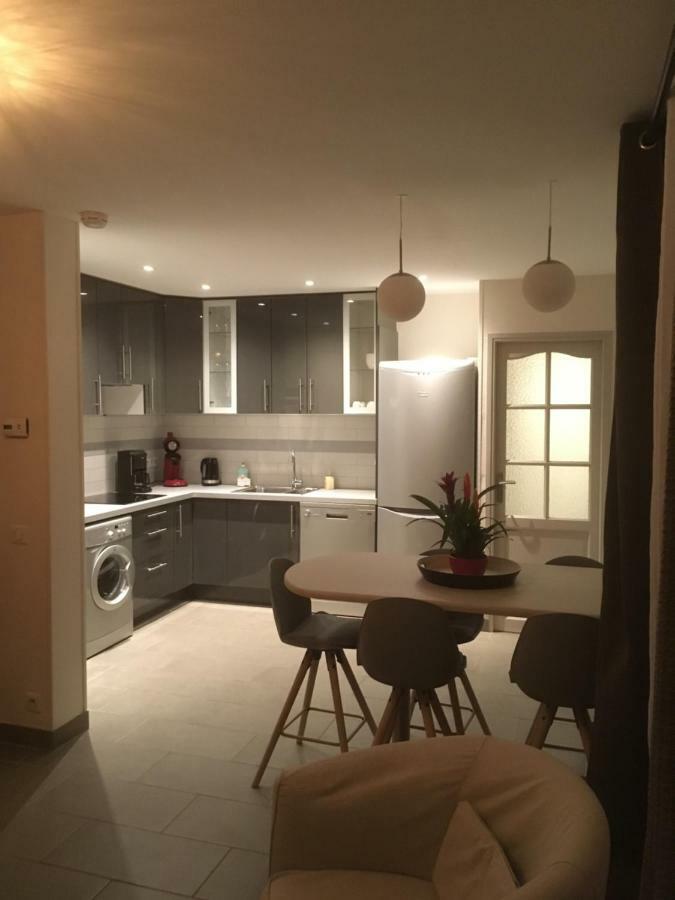 Au Tilleul Apartman Mezieres-sur-Seine Kültér fotó